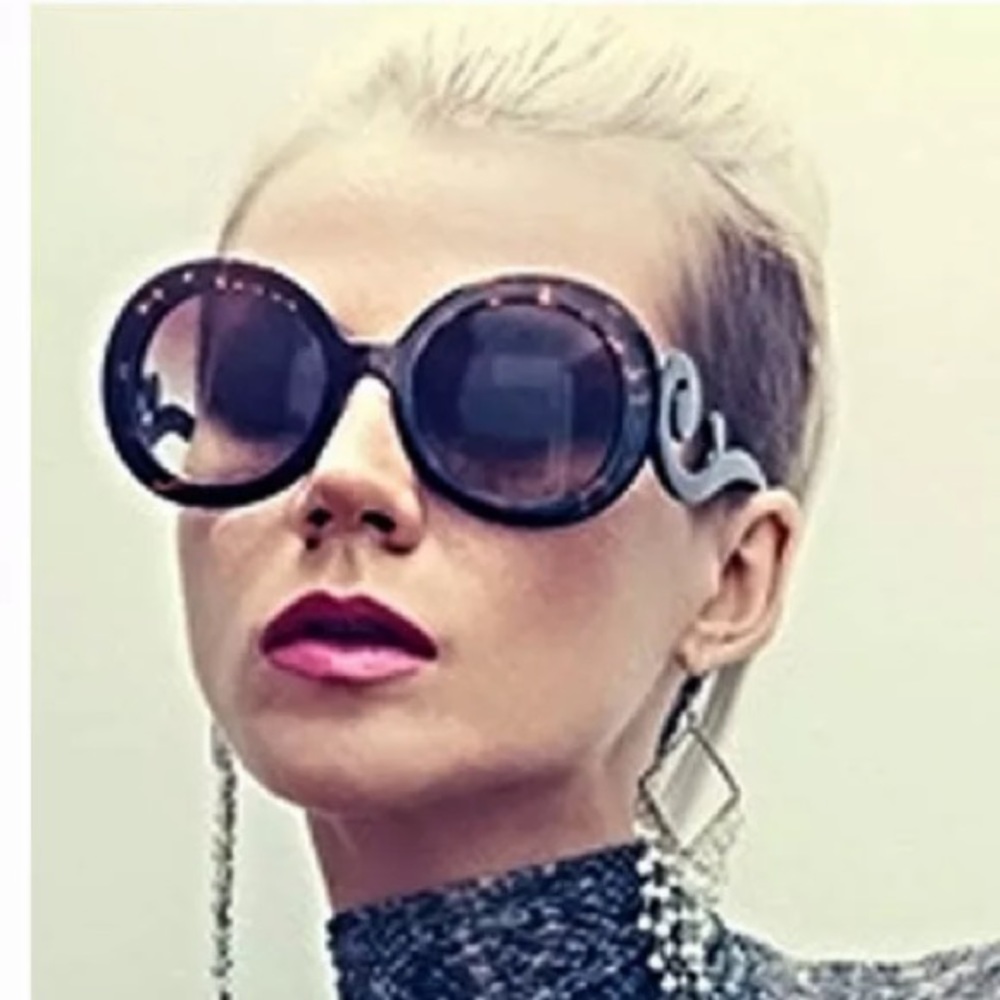 NEW Oversized Sunglasses - Picture 4 of 6